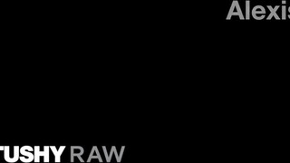 TUSHYRAW - Alexis Tae reçoit une double bite