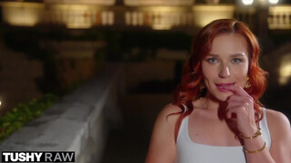 TUSHYRAW - Une fille rousse baisée dans le cul