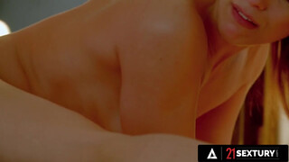 21 SEXTURY - Jade Amour ponction megdugva