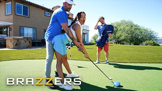 BRAZZERS - Luna Star trompe son mari avec un entraîneur de golf plutôt que d'apprendre un nouveau sport
