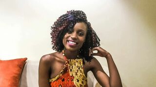 Souriante noir jolie bébé pov casting dur baisée
