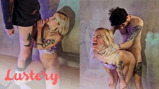 Blond amateur couple baise devant elle dans leur propre film de sexe
