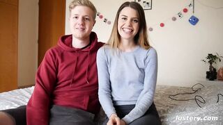 Jamie et Nico: le premier mot a parlé, la baise a commencé