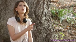 Alexa Grace ado chatte est chaude frotter dans son amour lesbienne