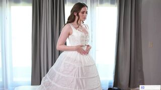 Bombe à sein mariée baise le beau-frère du marié