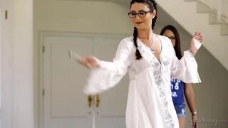 Alice fait l'amour à l'aphrodite