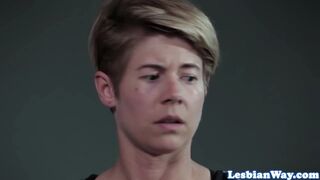 Chaud lesbienne orgie avec adolescent rouge et maman salope